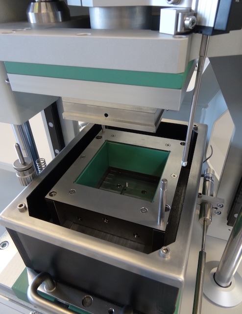 Aparato de corte directo cíclico controlado por temperatura (THM) - 3