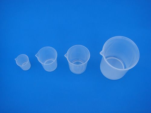 Vaso precipitado de plástico, con graduaciones en el molde - 250ml - WP