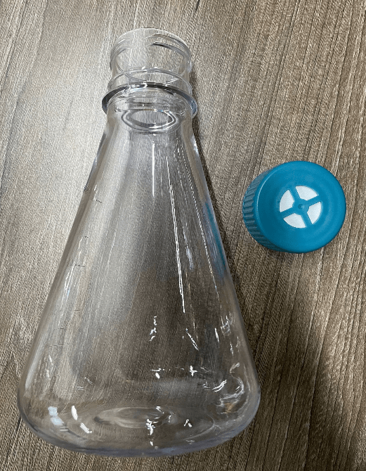 Frasco cónico de plástico, con graduaciones de molde - 500ml - WP