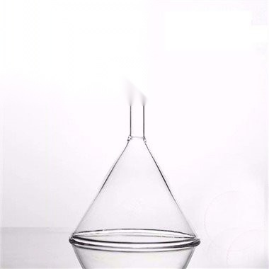 embudo de vidrio de laboratorio de 90-100 mm.