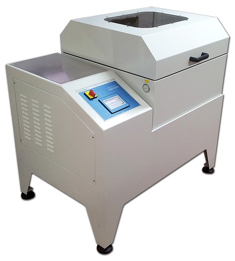 [ceramic-1] Balanza Electrónica Termored. Equipamiento de laboratorio e industrial de Ceramic Instruments, especializado para pesaje - prensado - secado - cocción y aplicaciones relacionadas. Balanza Electrónica Termored Galería del Producto Balanza Electrónica Termored Para determinar el contenido de humedad (válido para todos los productos, como harinas, polvos, granulados, líquidos, etc.), utilizando lámparas de tubo de cuarzo. Descripción Detallada La termobalanza Termored es una herramienta esencial para el control de calidad que combina una balanza de precisión con una unidad de secado por infrarrojos. Permite una determinación rápida y automática del contenido de humedad de un material calculando la pérdida de peso de la muestra después de ser sometida a un ciclo de calentamiento. Su versatilidad la hace indispensable en industrias como la cerámica alimentaria química y farmacéutica. Datos Técnicos Característica Valor Nombre del Producto Balanza Electrónica Termored ID del Producto / Modelo 12 Categoría de Producto Pesaje - Prensado - Secado - Cocción Fabricante Ceramic Instruments País de Origen Italia Variantes: [CI_12] Balanza Electronica Termored